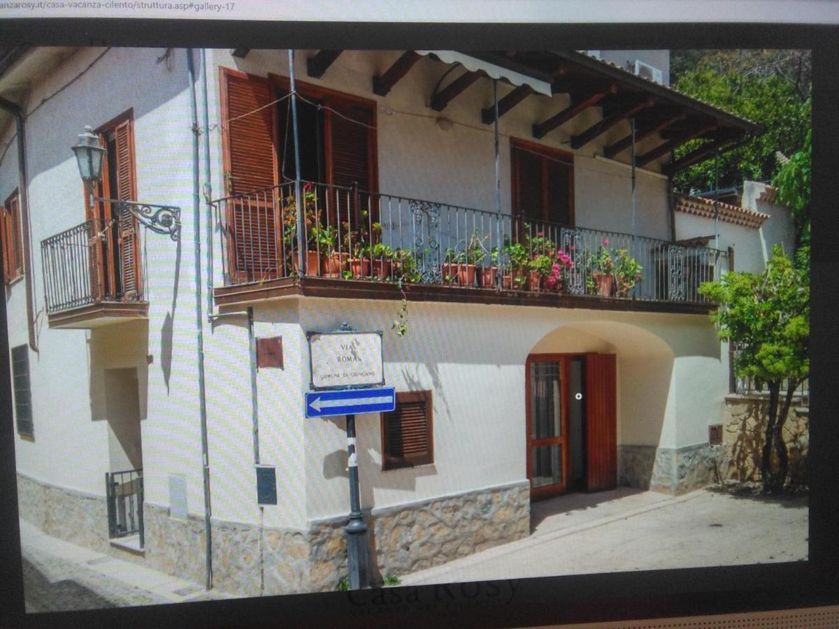 Casa Vacanza Rosy Di Guida Rosy Giungano Экстерьер фото